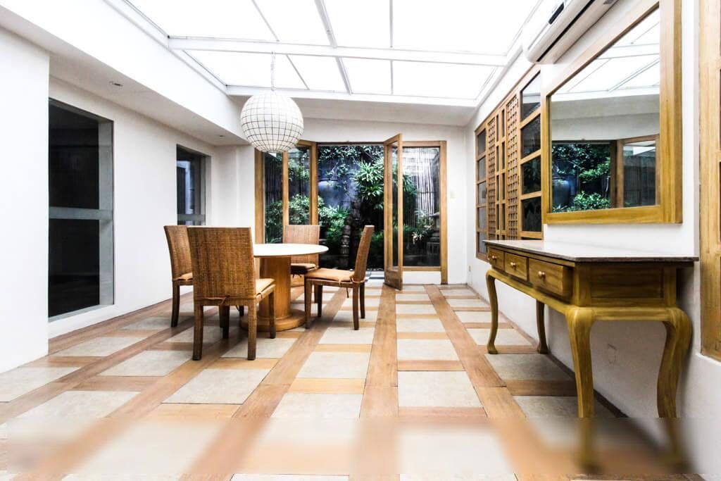 "4BR House for Rent in Magallanes, Makati"10