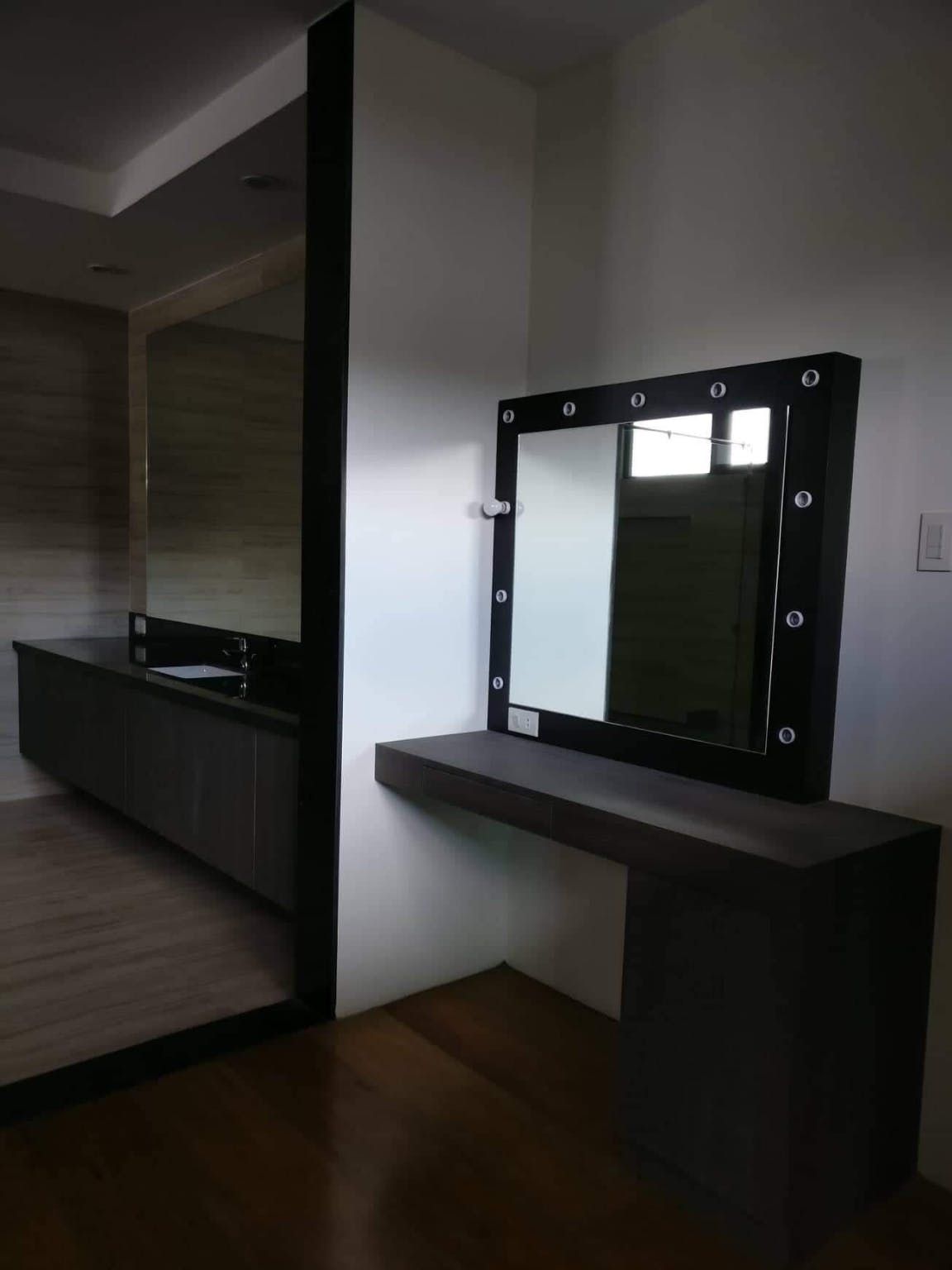 "5BR House for Rent in Green Meadows, Quezon City"08