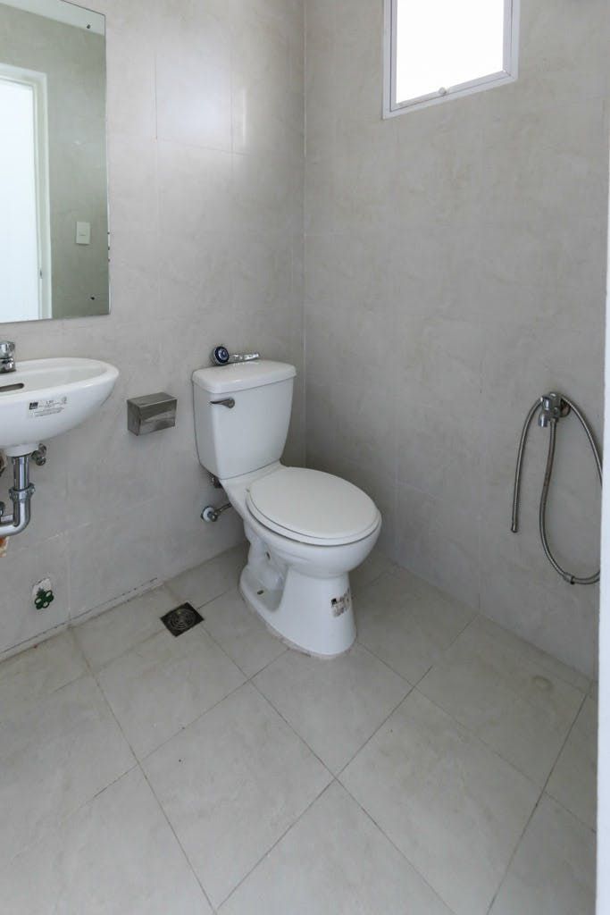 "5BR House for Rent in Forbes Park, Makati"09
