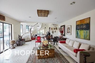 "4BR House for Rent in Dasmari?as Village, Makati"08