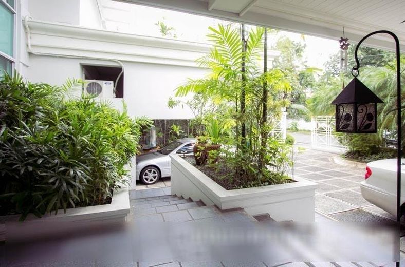 "4BR House for Rent in Urdaneta Village, Makati"01