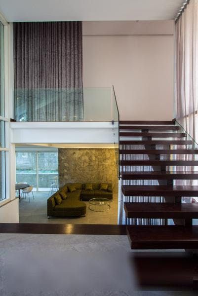 "6BR House for Rent in Urdaneta Village, Makati"10