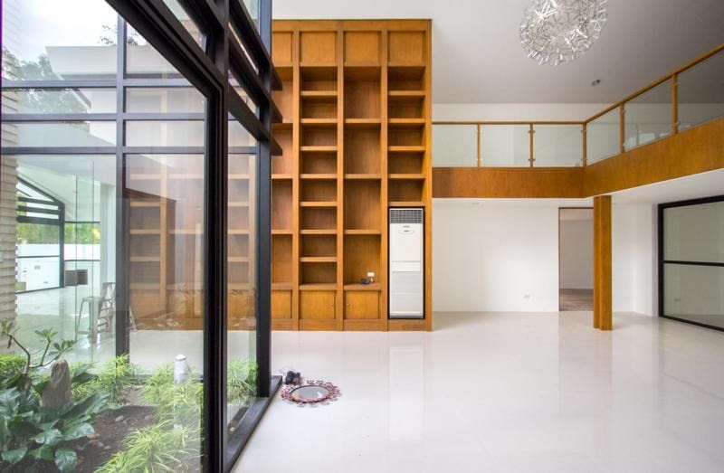 "4BR House for Rent in Urdaneta Village, Makati"07