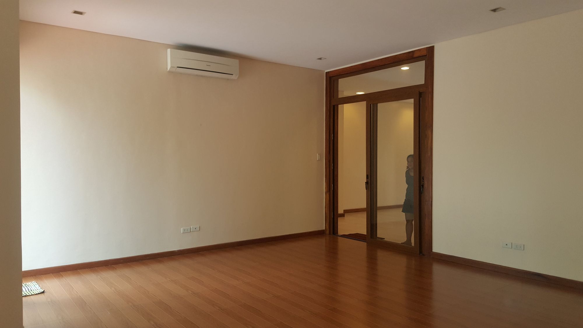 "3BR House for Rent in Dasmari?as Village, Makati"07