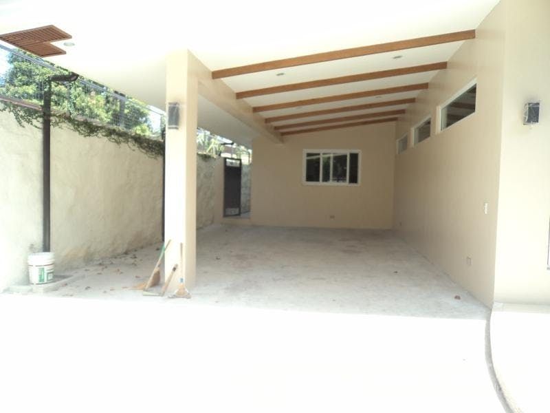 "3BR House for Rent in San Lorenzo Village, Makati"04