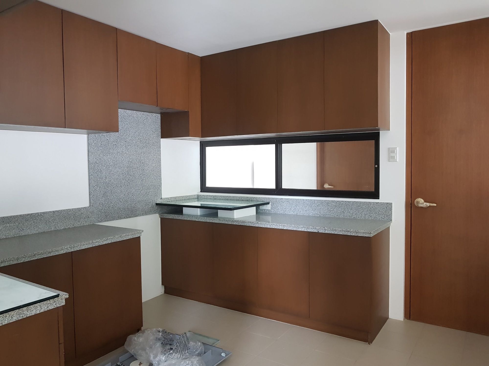 "4BR House for Rent in Forbes Park, Makati"06