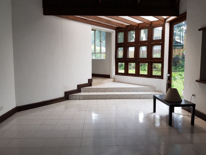 "3BR House for Rent in Tahanan Village, Para?aque"01