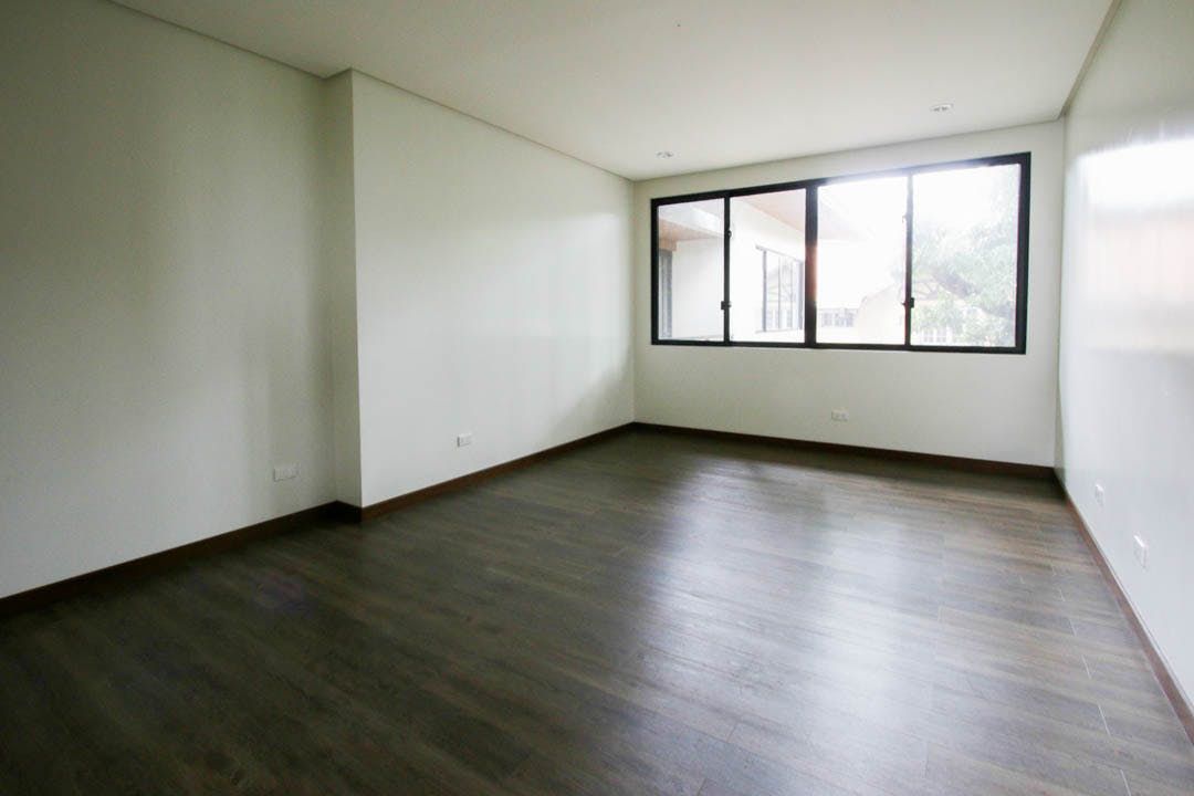 "5BR House for Rent in Ayala Alabang Village, Muntinlupa"06