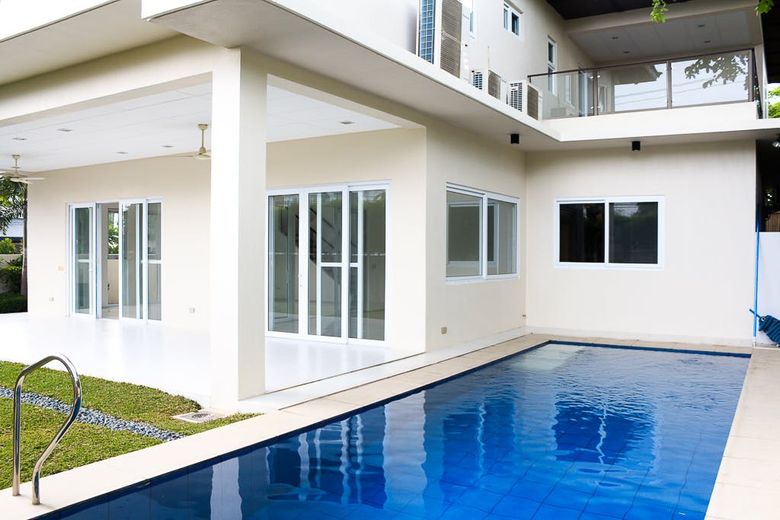 "4BR House for Rent in Ayala Alabang Village, Muntinlupa"01