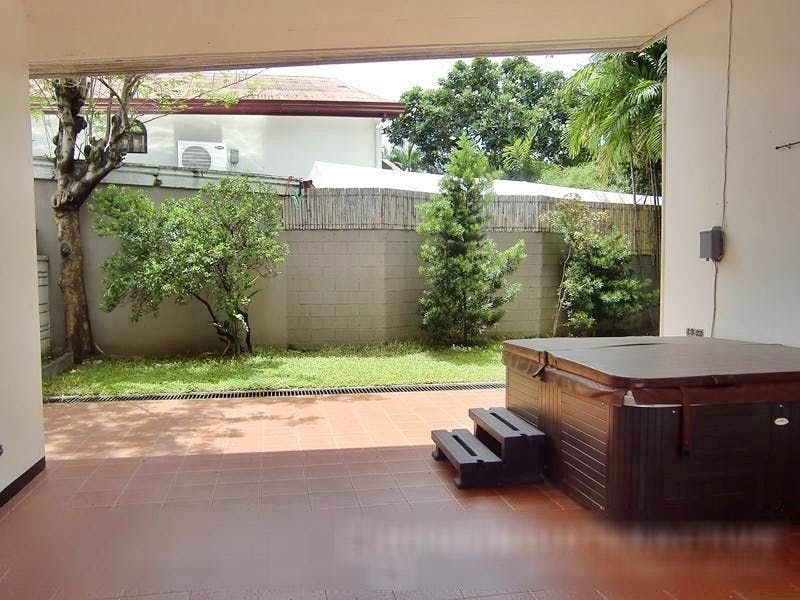 "5BR House for Rent in Magallanes, Makati"03