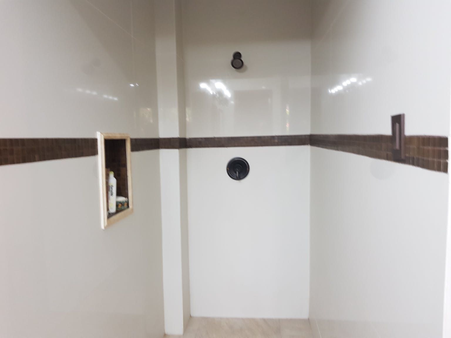"5BR House for Rent in Ayala Alabang Village, Muntinlupa"10