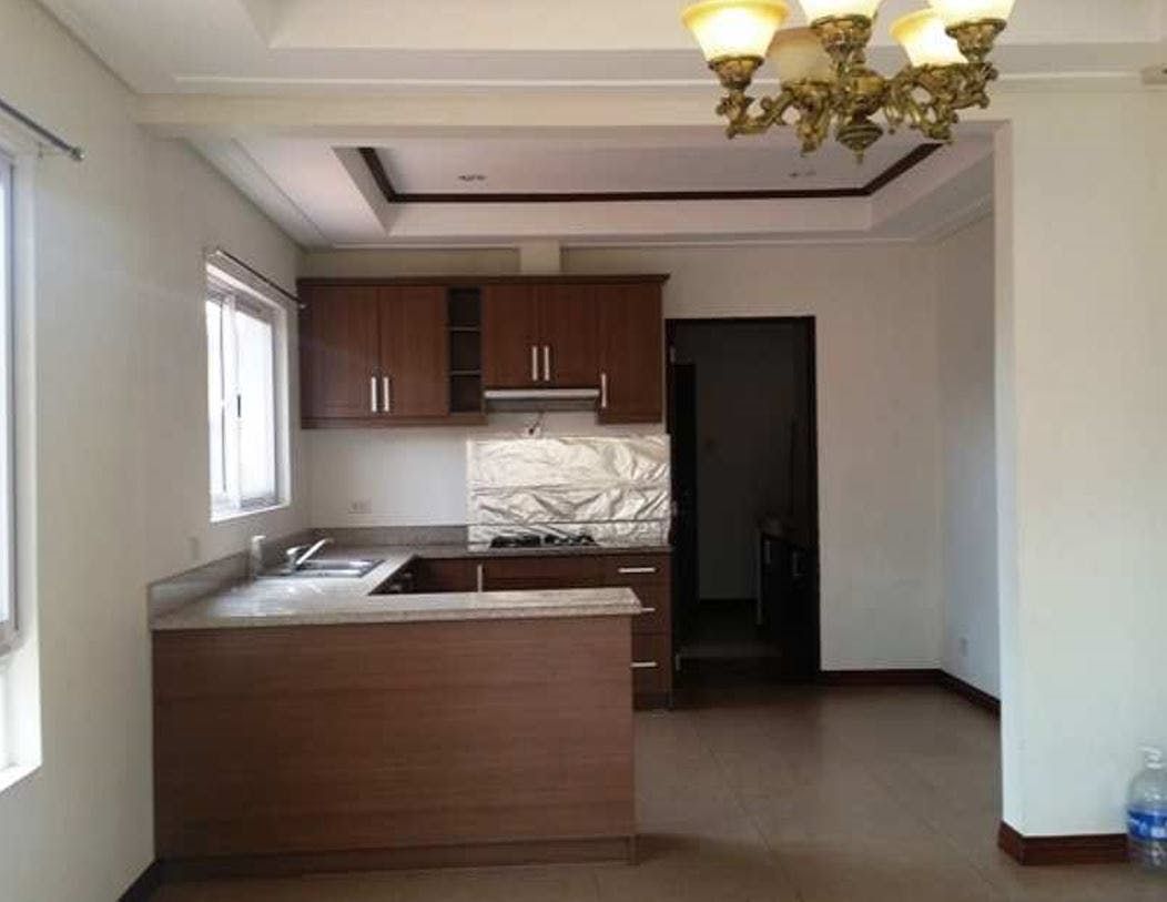 "5BR House for Rent in Alabang West, Las Pi?as"04