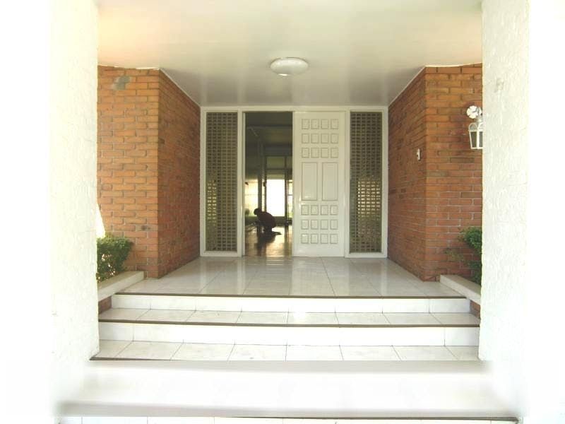 "5BR House for Rent in Dasmari?as Village, Makati"03