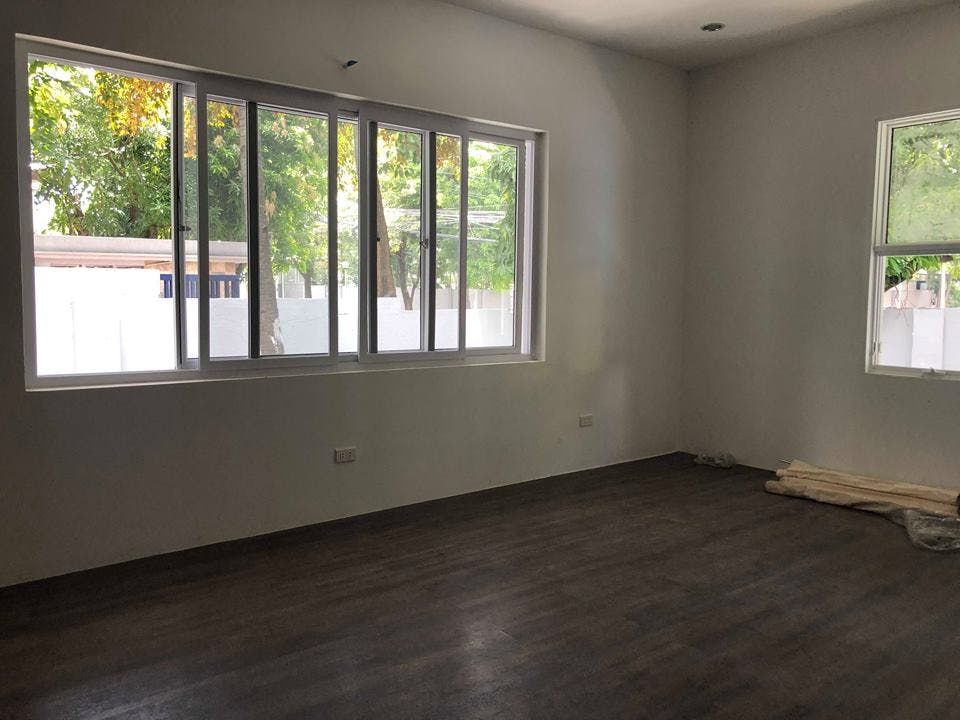 "4BR House for Rent in Urdaneta Village, Makati"08