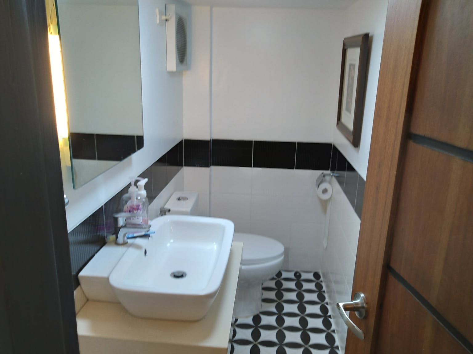 "4BR House for Rent in BF Resort Village, Las Pi?as"06
