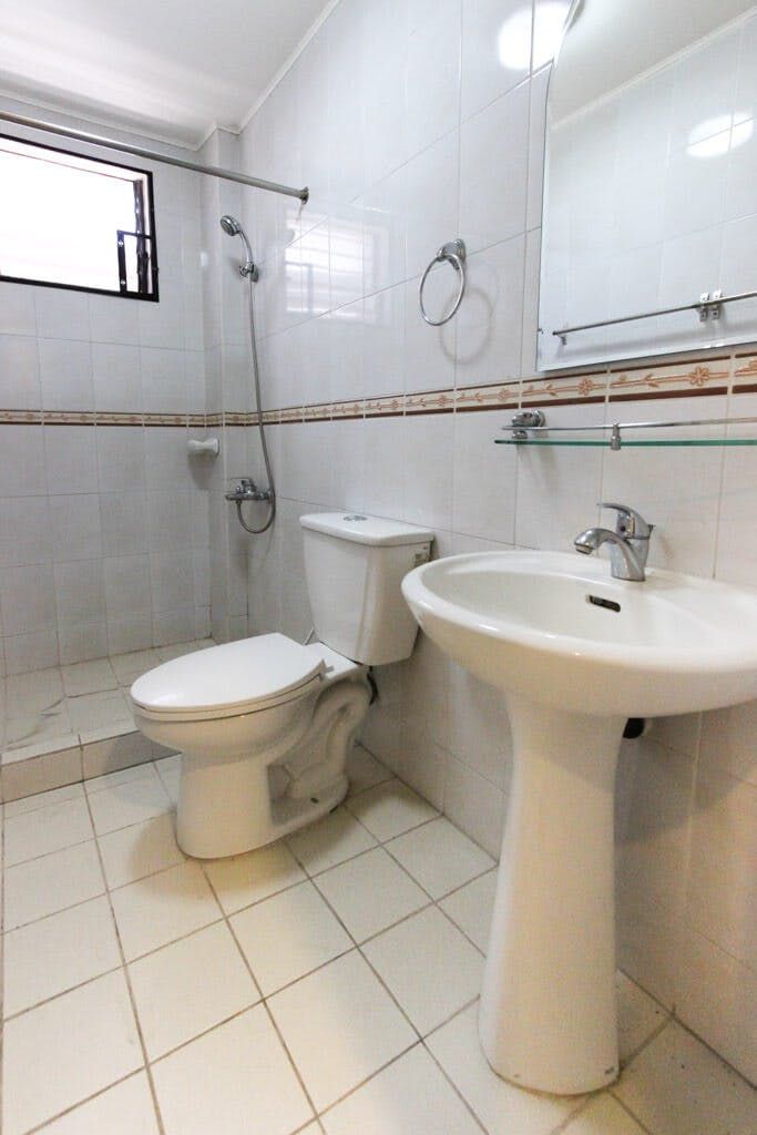 "3BR House for Rent in Palm Village, Makati"04