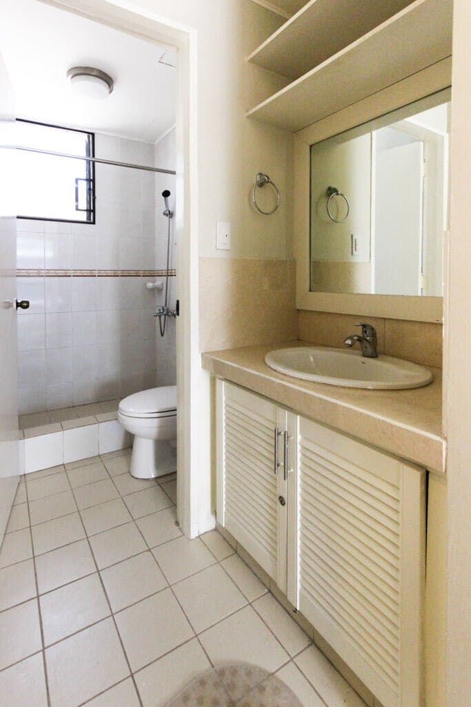 "3BR House for Rent in Palm Village, Makati"05