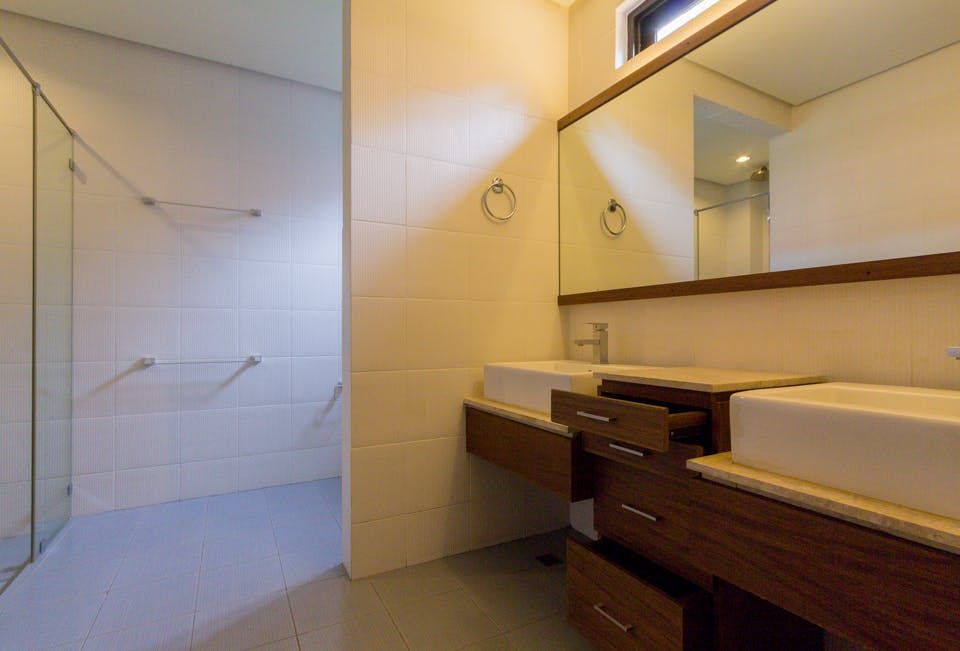 "4BR House for Rent in Ayala Alabang Village, Muntinlupa"10