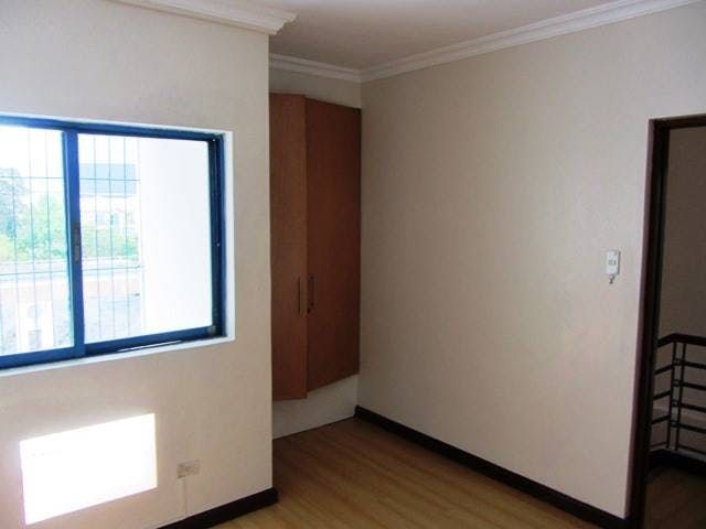 "4BR Townhouse for Rent in Valencia, Quezon City"06