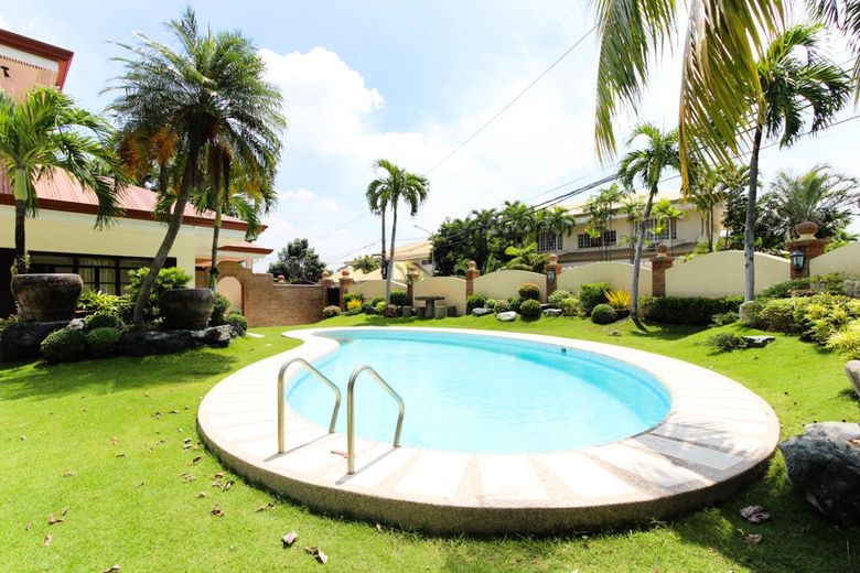 "4BR House for Rent in Ayala Alabang Village, Muntinlupa"01