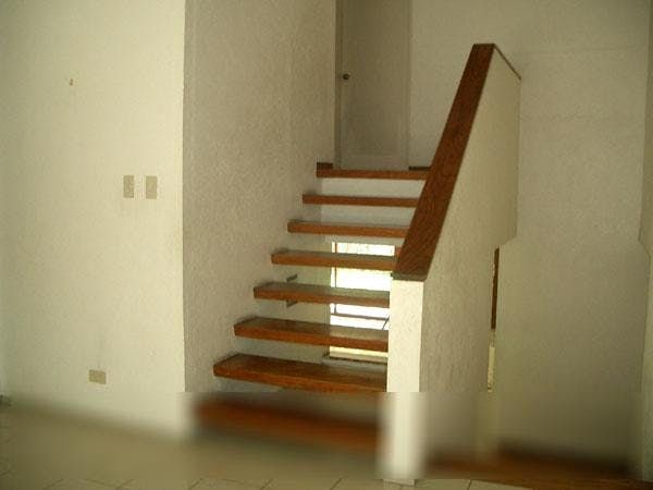 "4BR House for Rent in San Lorenzo Village, Makati"04
