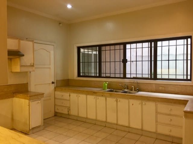 "3BR House for Rent in Valle Verde 1, Pasig"09