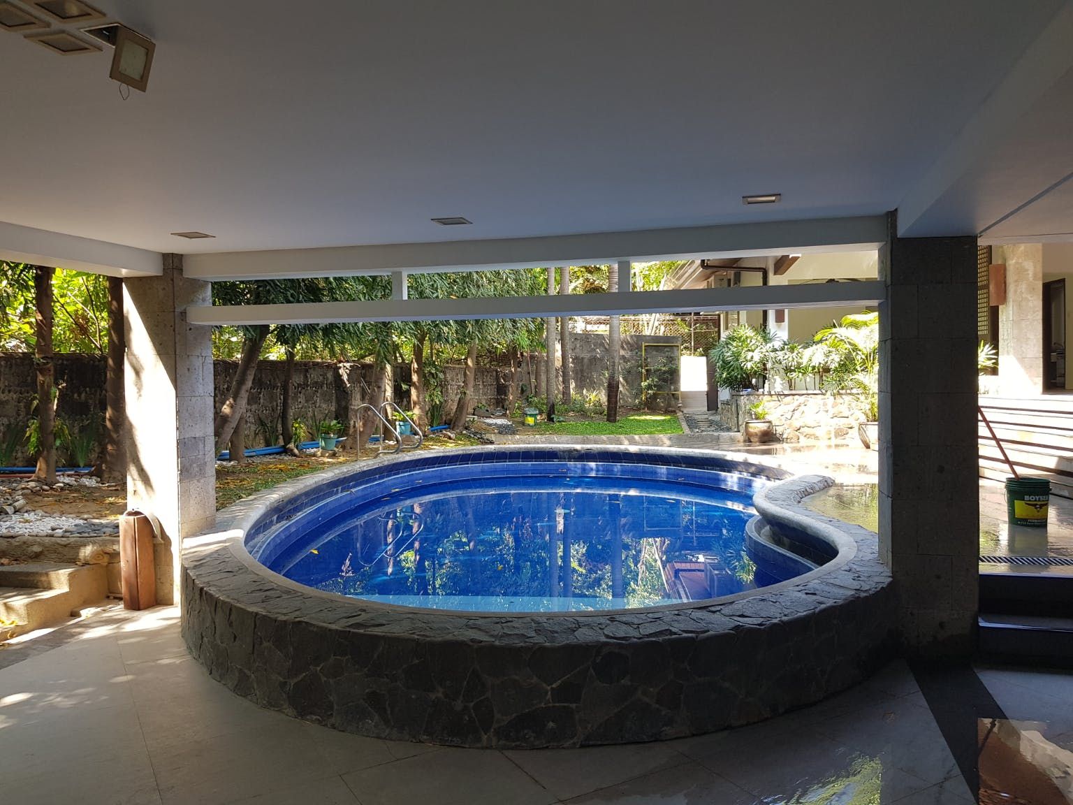 "5BR House for Rent in Dasmari?as Village, Makati"03