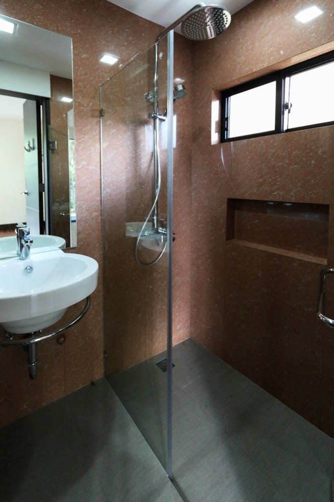 "5BR House for Rent in Dasmari?as Village, Makati"04