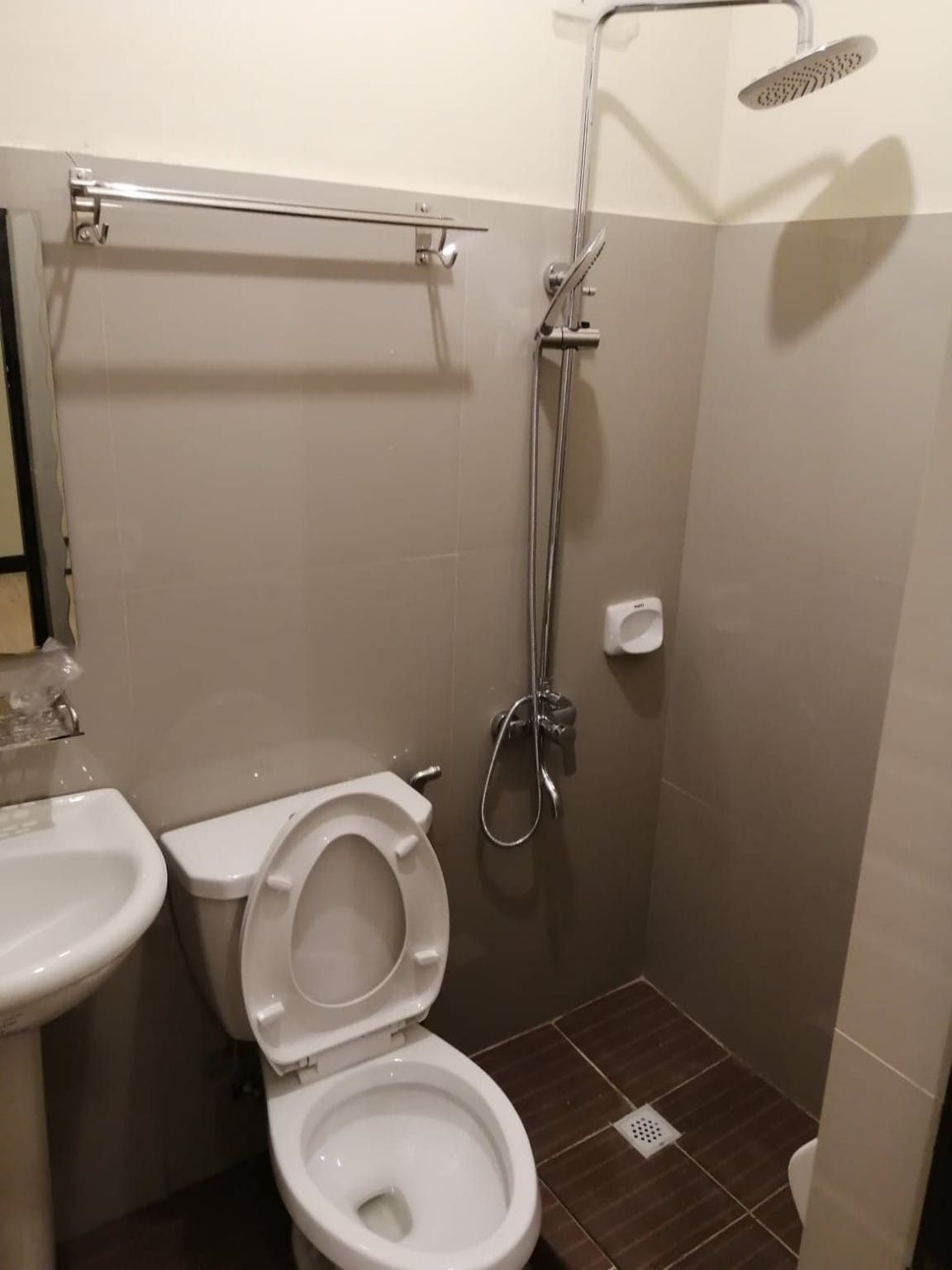 "3BR House for Rent in Merville, Para?aque"05
