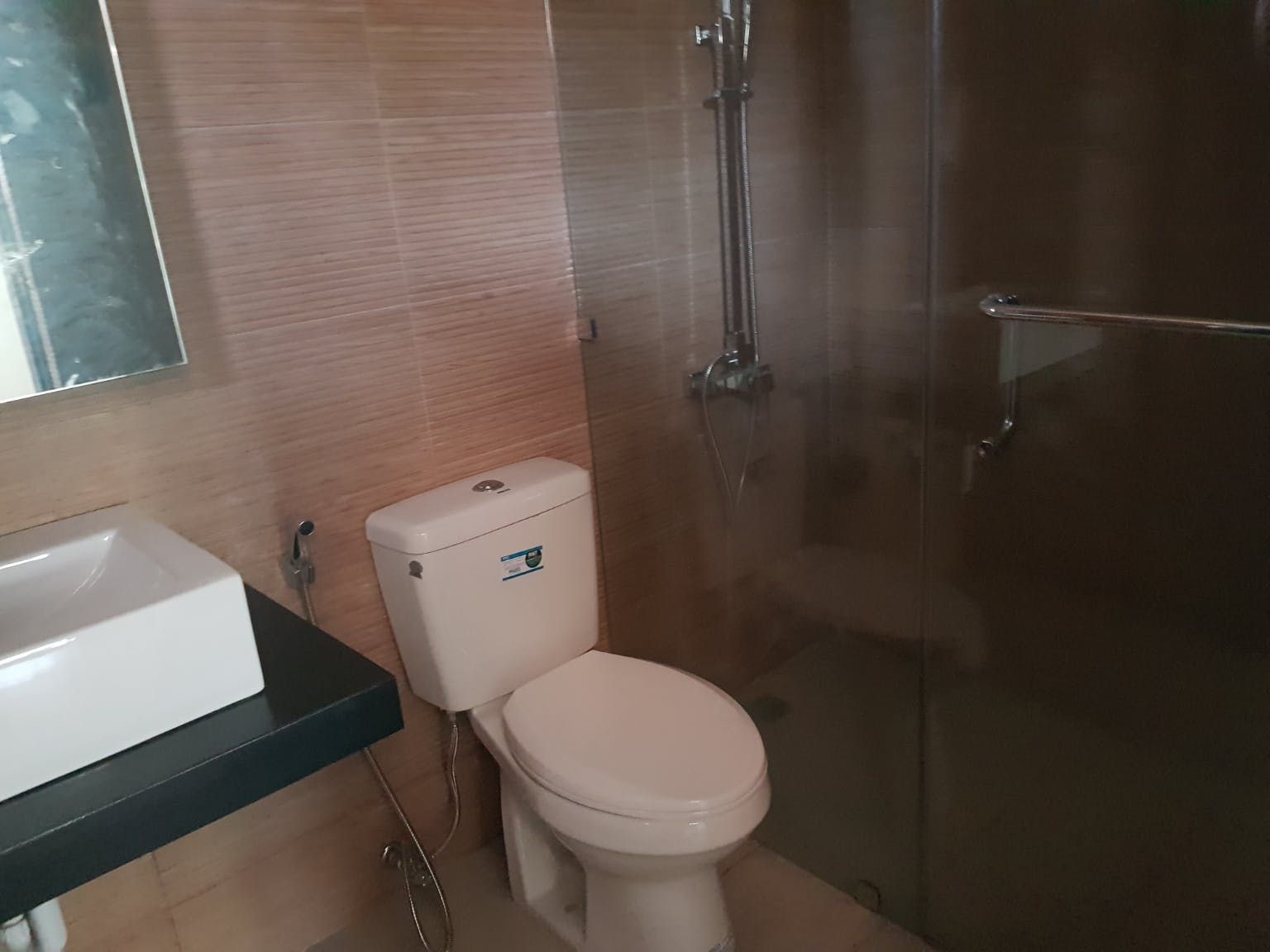 "4BR House for Rent in Merville, Para?aque"06