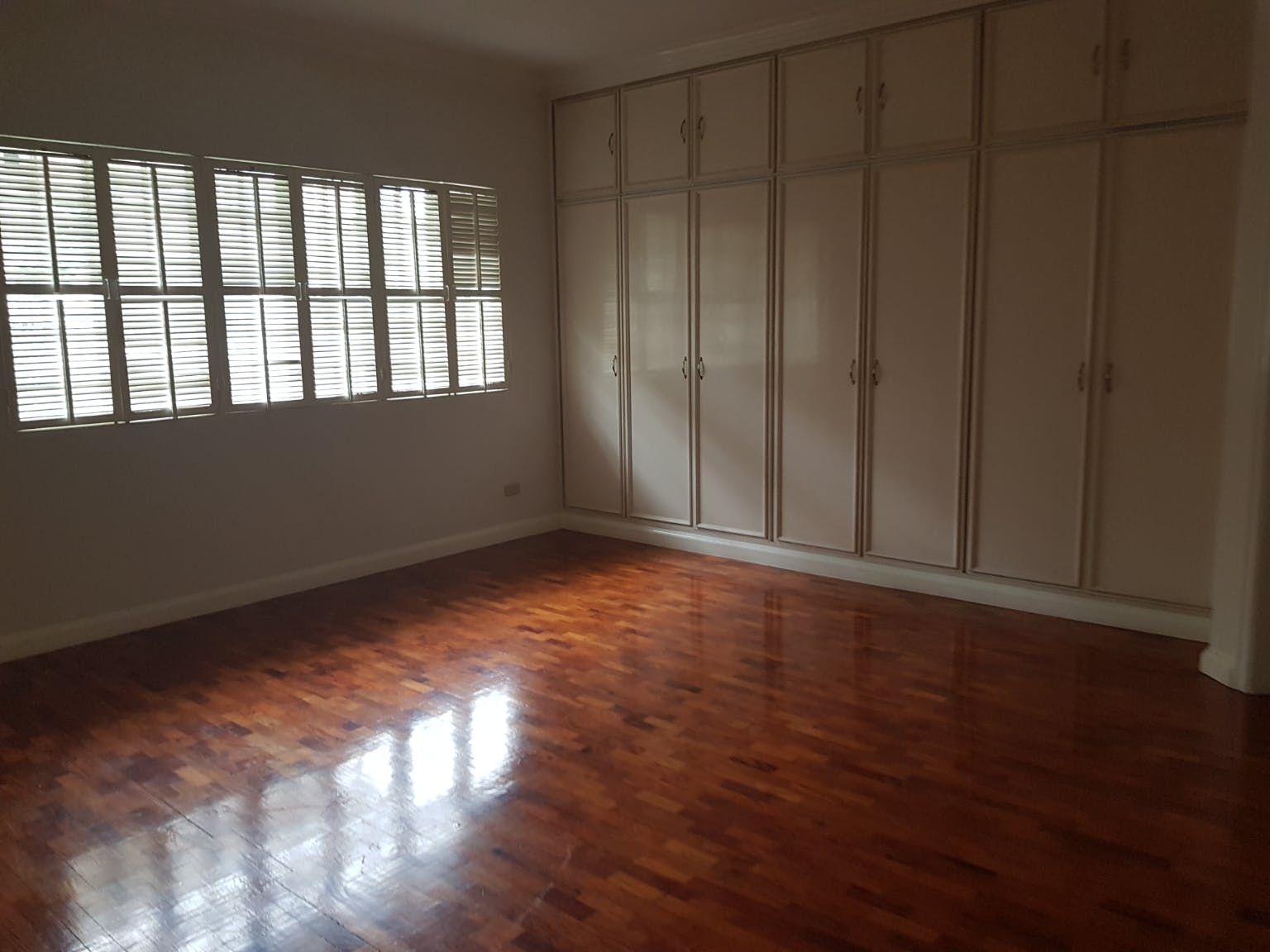 "3BR House for Rent in San Lorenzo Village, Makati"08