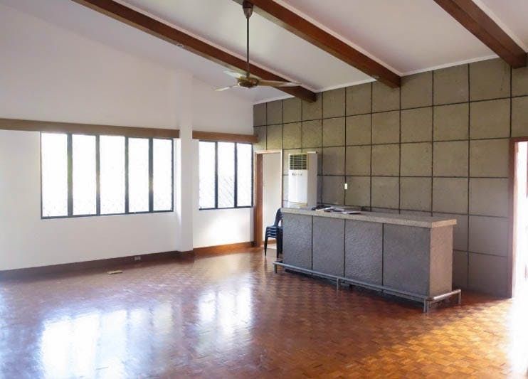 "5BR House for Rent in Greenhills, San Juan"04