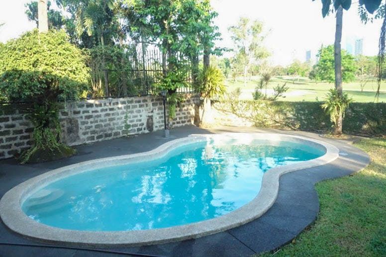 "5BR House for Rent in Greenhills, San Juan"06
