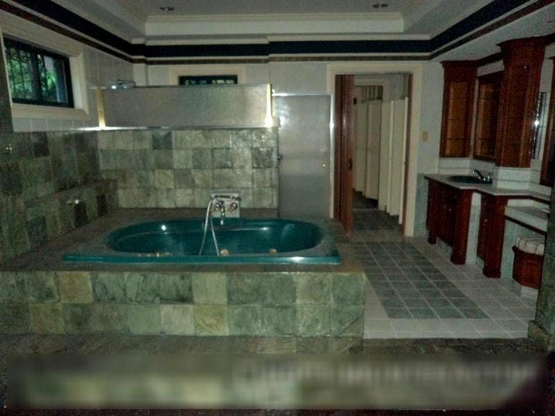 "4BR House for Rent in Valle Verde, Pasig"03