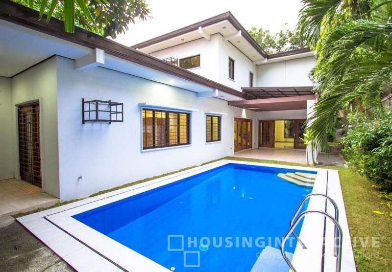 "5BR House for Rent in Dasmari?as Village, Makati"04