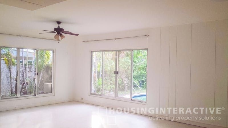 "3BR House for Rent in Dasmari?as Village, Makati"07