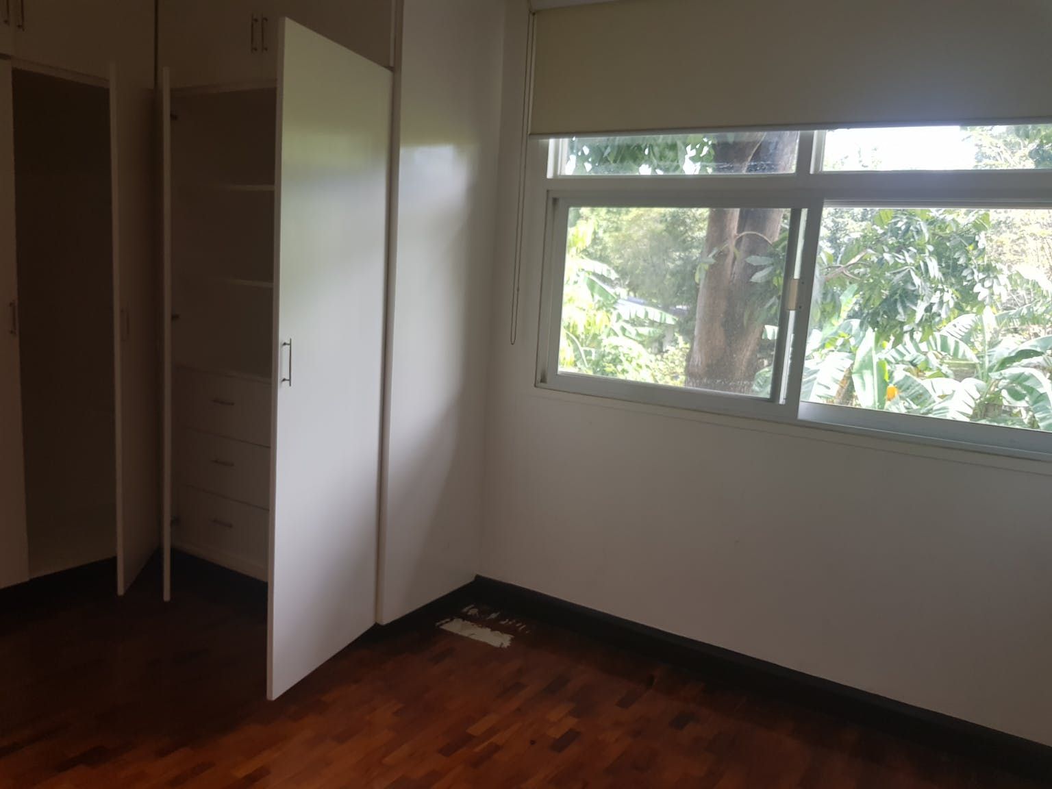 "4BR House for Rent in Dasmari?as Village, Makati"07