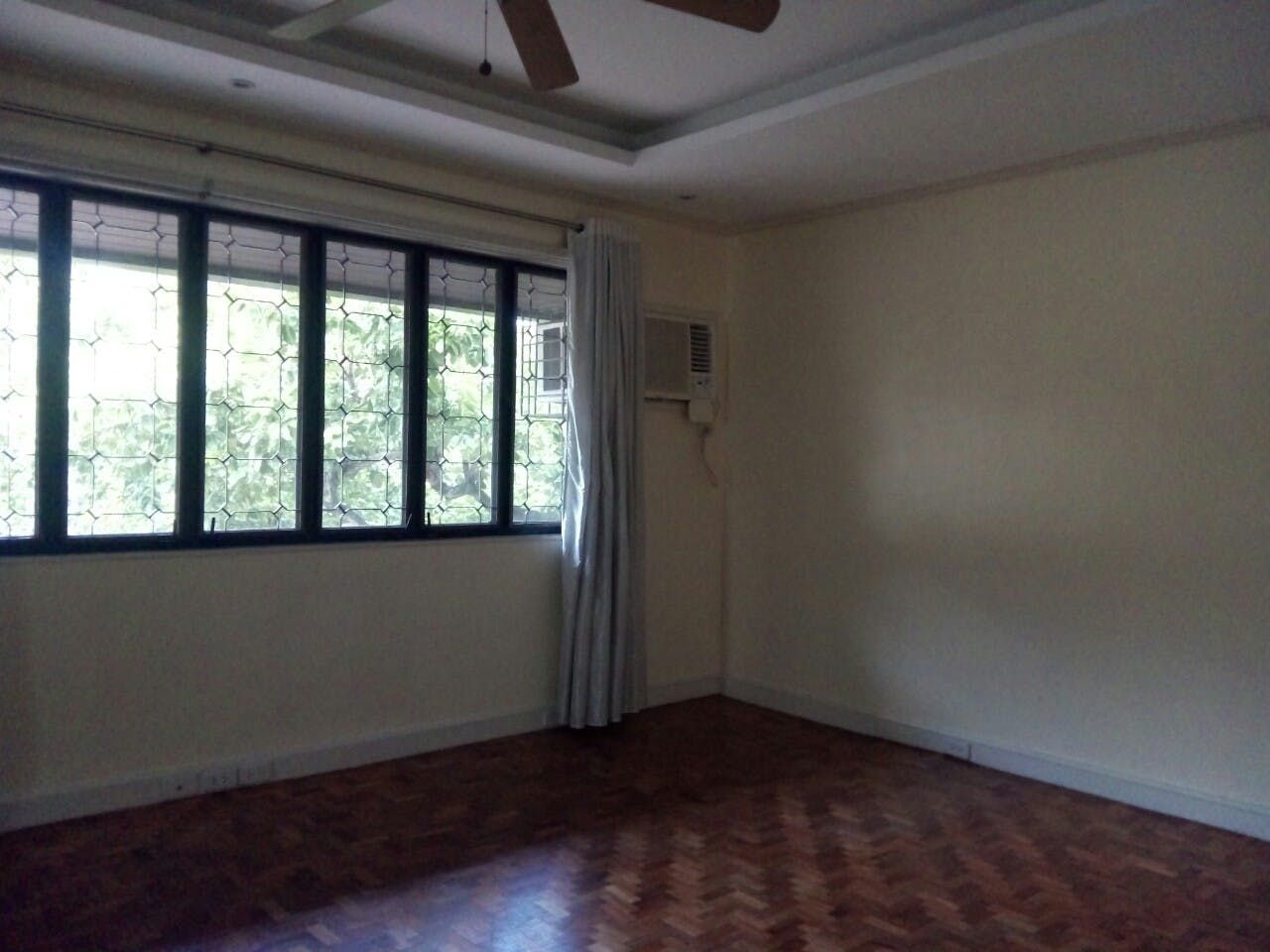 "3BR House for Rent in Dasmari?as Village, Makati"10