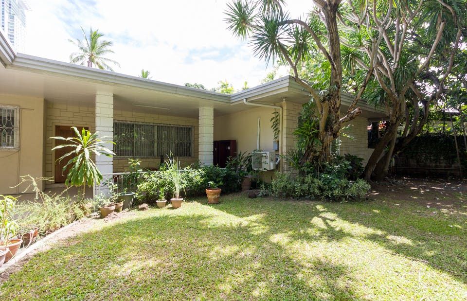 "4BR House for Rent in Urdaneta Village, Makati"04