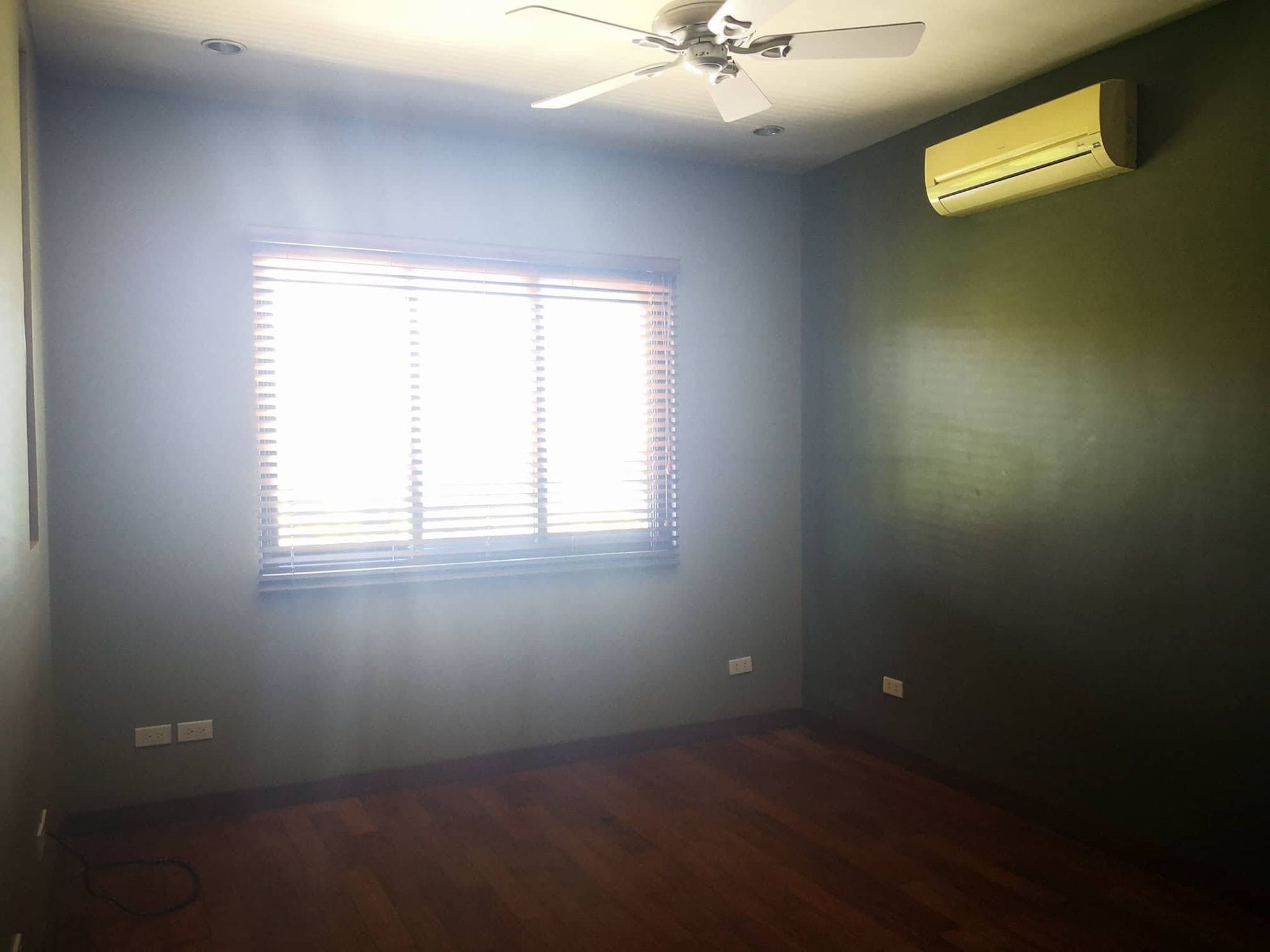 "2BR House for Rent in Filinvest Corporate City, Muntinlupa"08