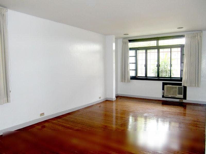"3BR House for Rent in Dasmari?as Village, Makati"07
