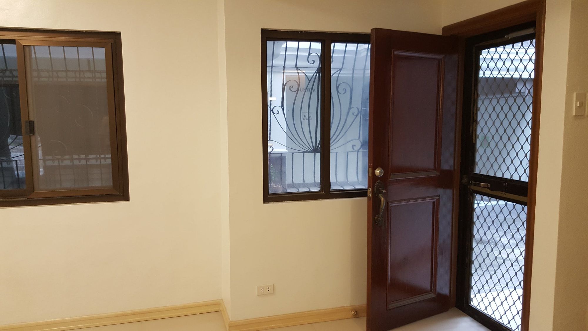 "3BR House for Rent in Sacred Heart, Quezon City"10