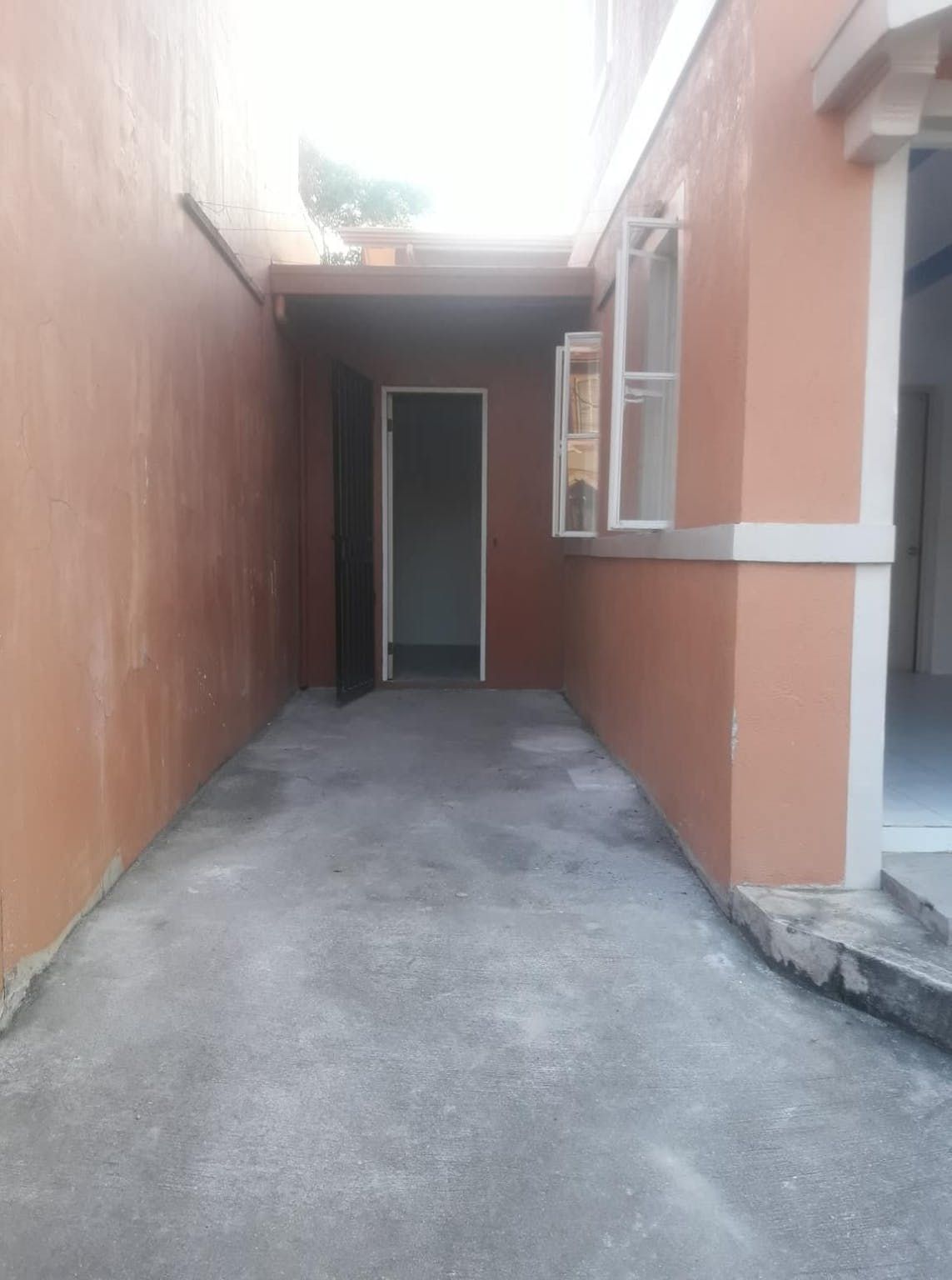 "3BR House for Rent in Palm Village, Makati"06