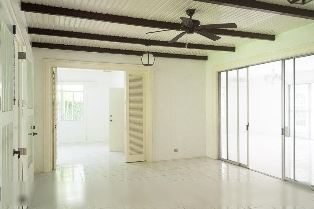 "5BR House for Rent in Urdaneta Village, Makati"04