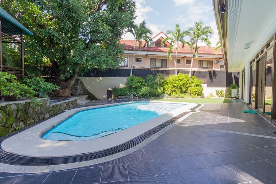"4BR House for Rent in Ayala Alabang Village, Muntinlupa"10