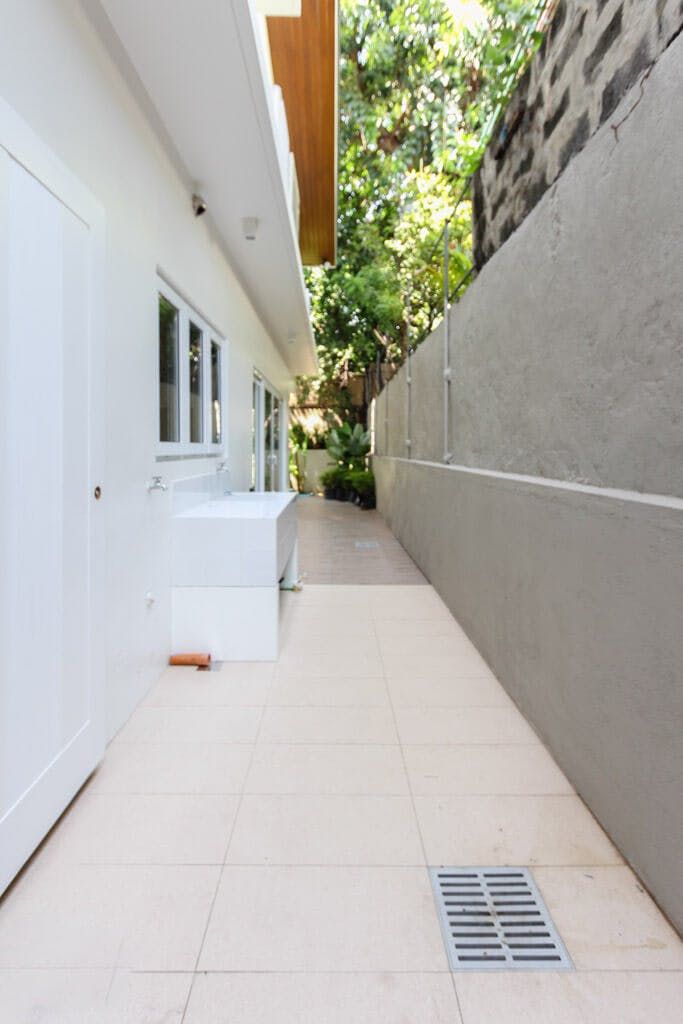 "4BR House for Rent in Bel-Air Village, Makati"04