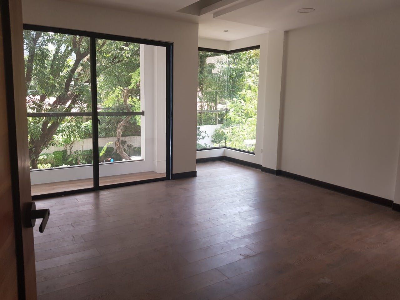 "4BR House for Rent in ,"09
