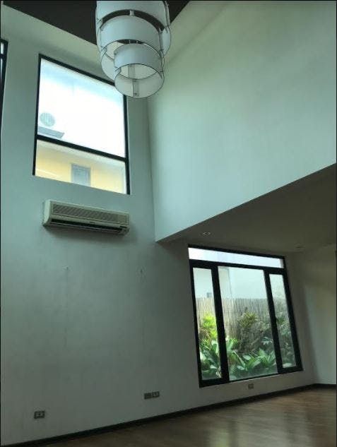 "4BR House for Rent in McKinley Hill, Taguig"04