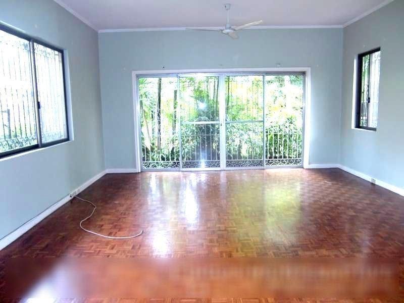 "4BR House for Rent in Dasmari?as Village, Makati"03