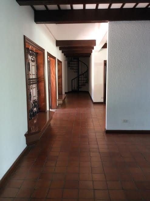 "4BR House for Rent in Ayala Alabang Village, Muntinlupa"08
